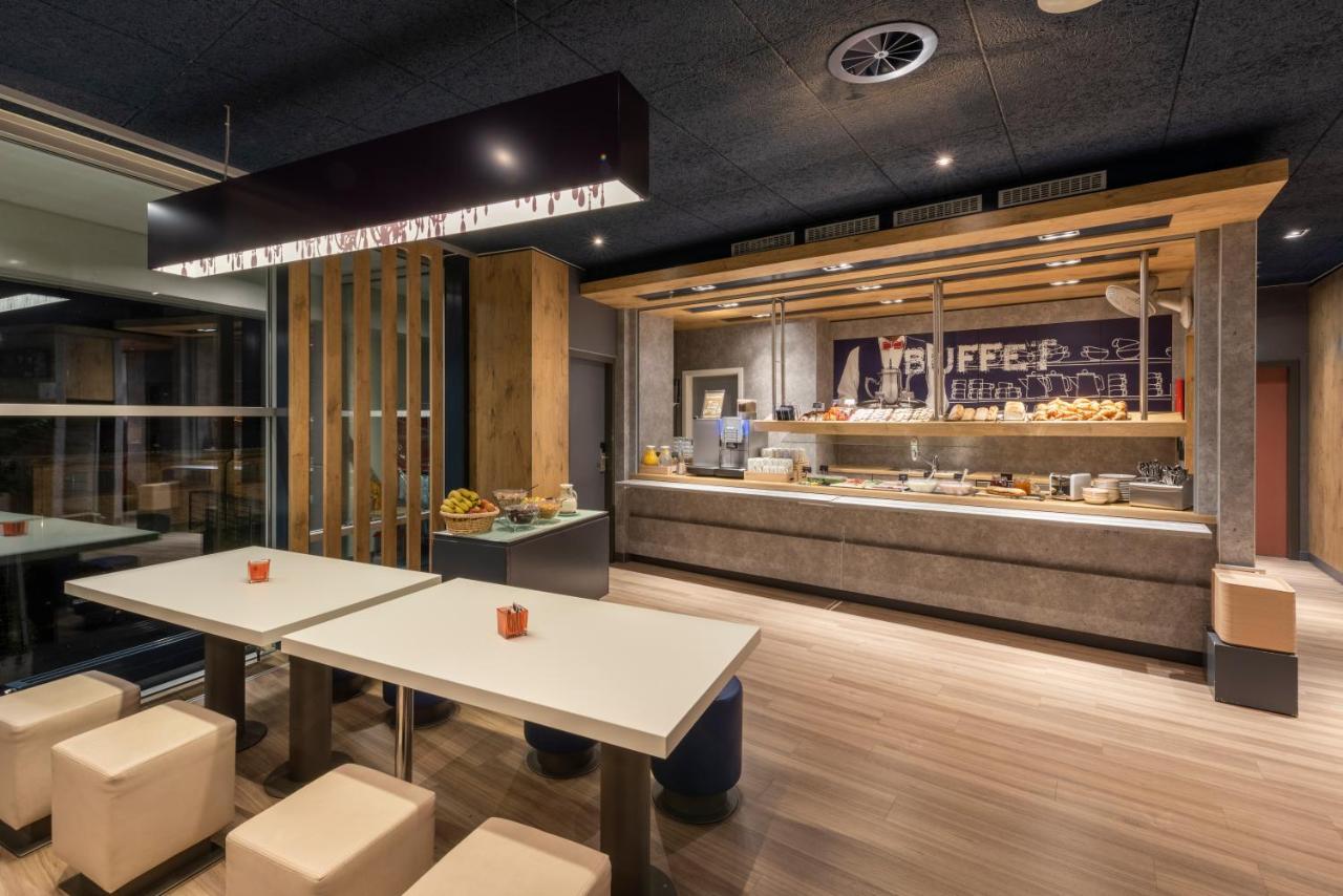 Ibis Budget Bern Expo Экстерьер фото